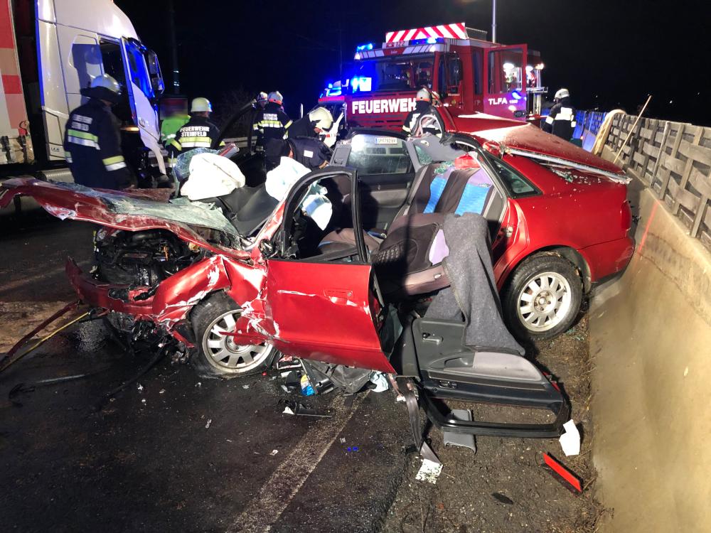 Schwerer Verkehrsunfall in Steinfeld