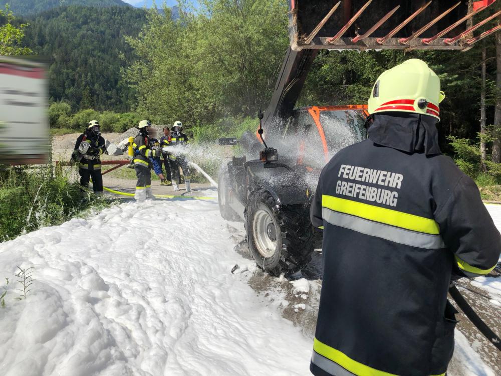 Laderbrand in Schottergrube